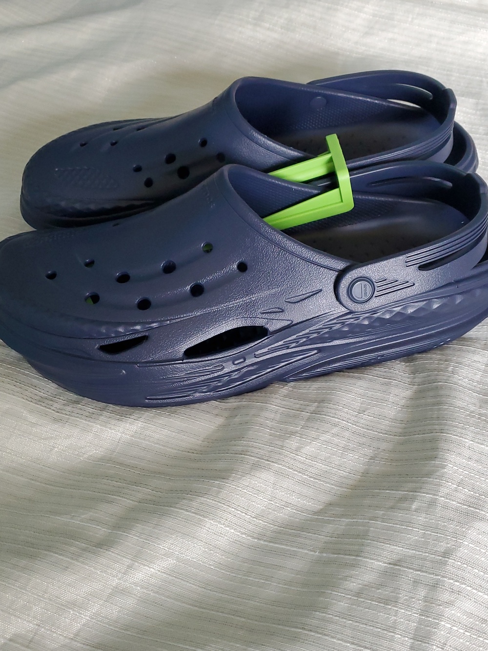 Men's Crocs Navy Off Grid Clog - Picture 5 of 9